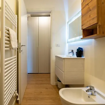 The Rent - Lovely Loft With Balcony Near Piazza Vetra Apartament *