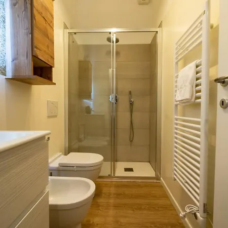 Apartament The Rent - Lovely Loft With Balcony Near Piazza Vetra *